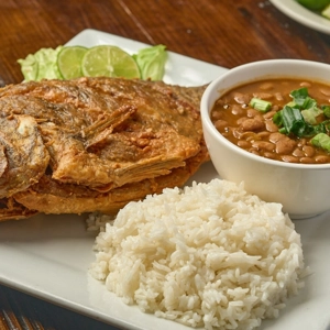 Mojarra frita C/camarones