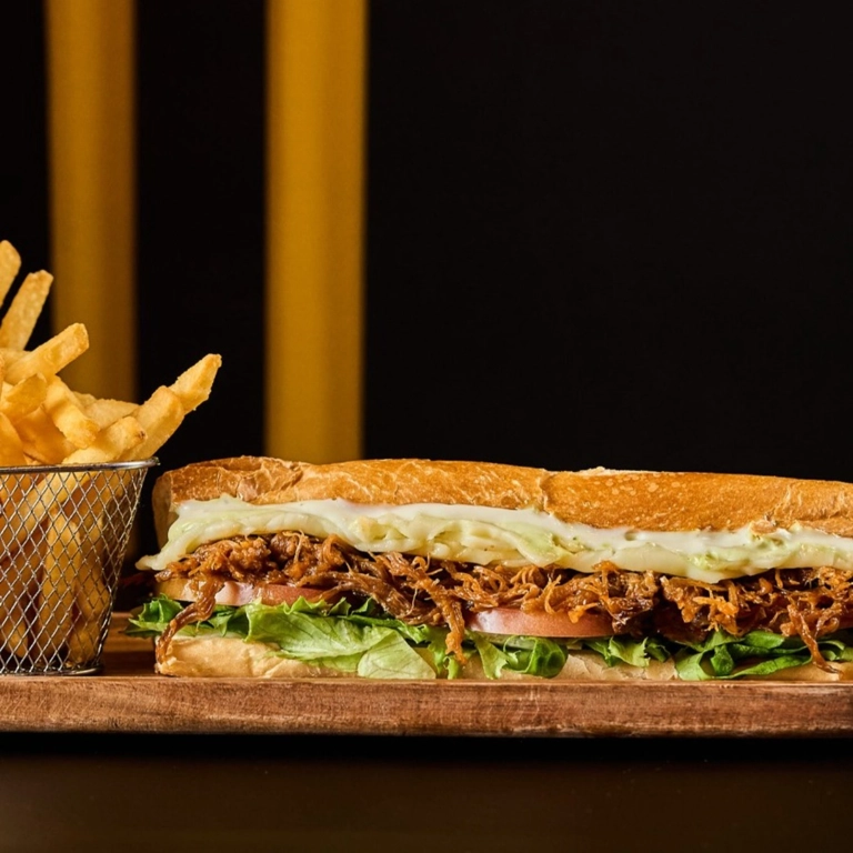 Sandwich de Pernil Horneado