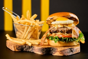 MONCHY'S BURGER
