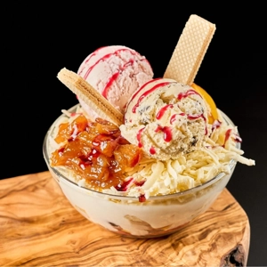 Ensalada de Frutas con helado.