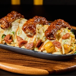 Salchi ranchera & costilla