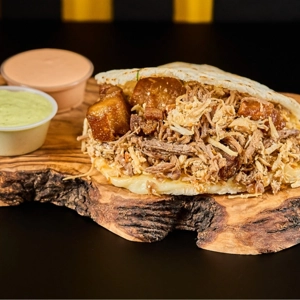 Arepa Trifasica.
