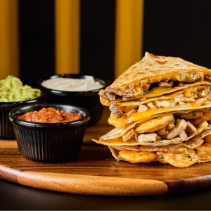 QUESADILLA POLLO