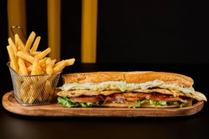 CHICKEN SANDWICH