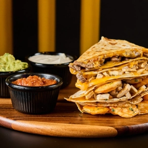 QUESADILLA POLLO