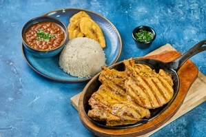 CHULETA ASADA-MENESTRA