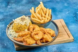 CAMARONES APANADO ARROZ MORO