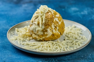 GREEN AND RIPE PLANTAIN BALL-CHEESE