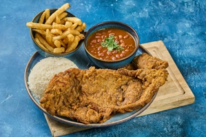  CARNE APANADA CON MENESTRA