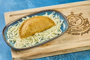 EMPANADA DE VERDE CON QUESO