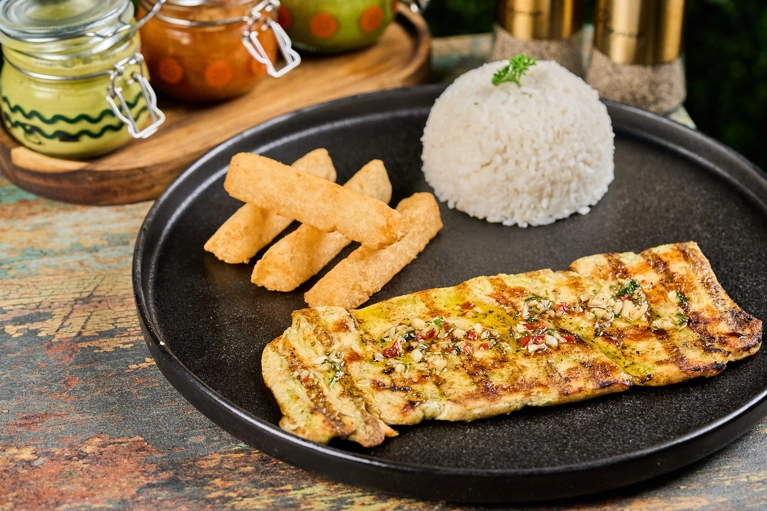 PECHUGA DE POLLO A LA PLANCHA
