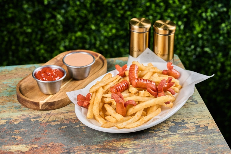 SAUSAGE WITH FRENCH FRIES