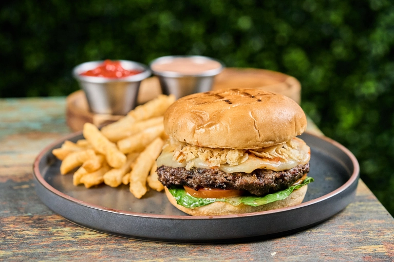 HAMBURGUESA EL RINCONCITO (CHEESEBURGER)