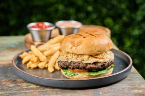 EL RINCONCITO CHEESEBURGER