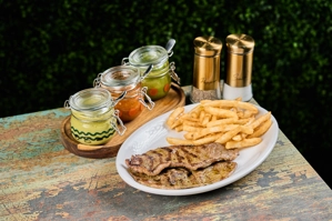 GRILLED STEAK OR GRILLED CHICKEN (6 OZ)