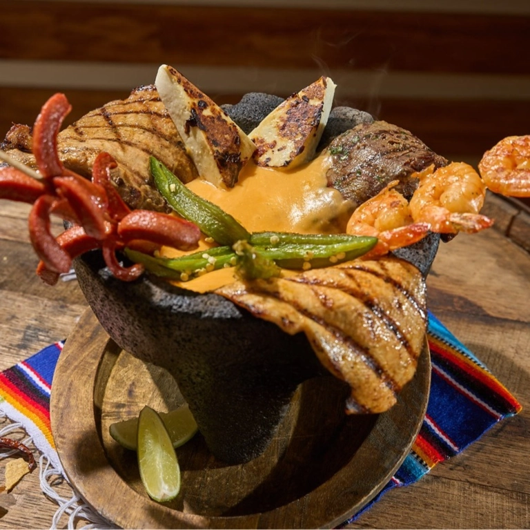 El Molcajete