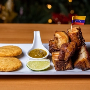 Chicharrón Con Arepitas