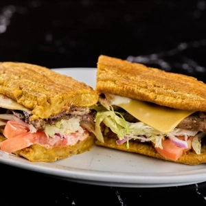 Patacon (pollo, carne, pernil)