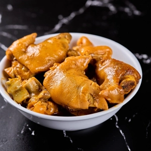 Patitas Guisadas (pig feet stew)