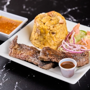 Churrasco y Camarones