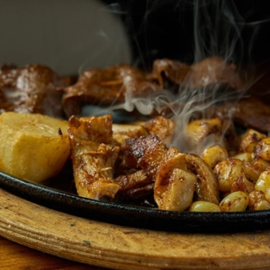 Anticuchos Bandeja