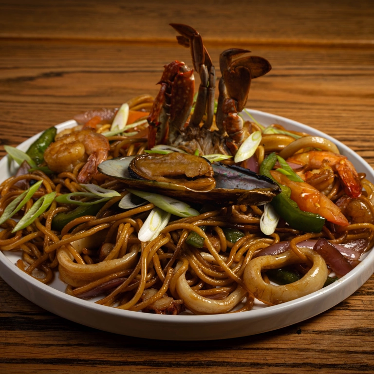 Tallarin Saltado De Mariscos