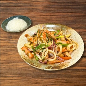 Saltado De Mariscos