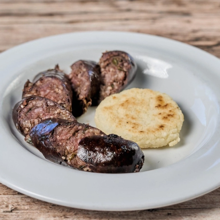 Morcilla Con Arepa