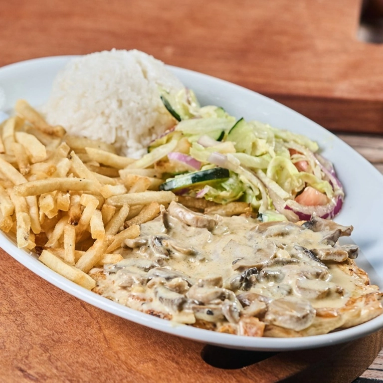 Pollo Salsa Champiñ