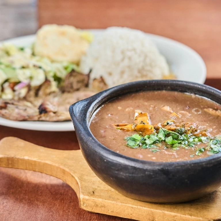 Cazuela De Frijoles