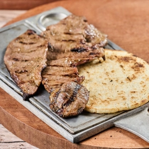 Carne / Arepas