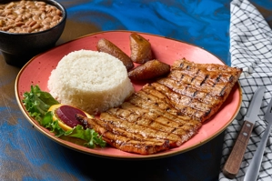 LOMO DE CERDO A LA PARRILLA