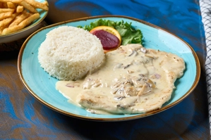 PECHUGA EN SALSA DE CHAMPIÑONES