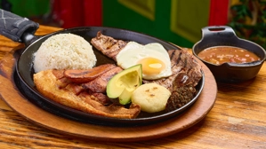 Traditional Plate w/ Grilled Steak