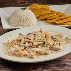 Pechuga en Salsa de Champinones