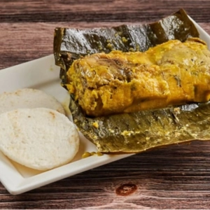 Tamal con Arepa o Arroz