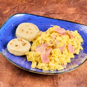Huevos Revueltos con Jamon