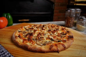 CHICKEN MARSALA PIZZA 