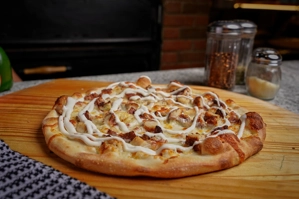 CHICKEN AND BACON PIZZA
