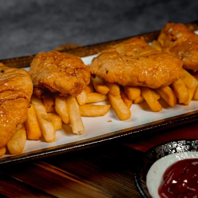 Deditos De Pollo / Chicken Fingers with French Fries
