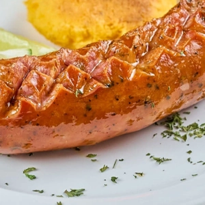 CHORIZO CON AREPA