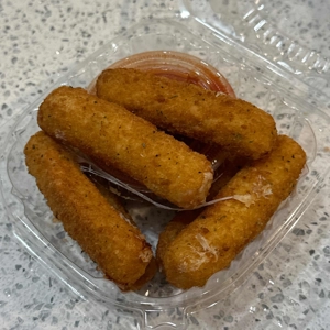 6 Pc Mozzarella Sticks