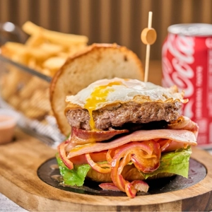 Hamburguesa Faroana (Angus Beef) + SODA