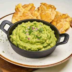 Guac y Tostones