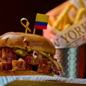 Sandwich Mixto & Fries