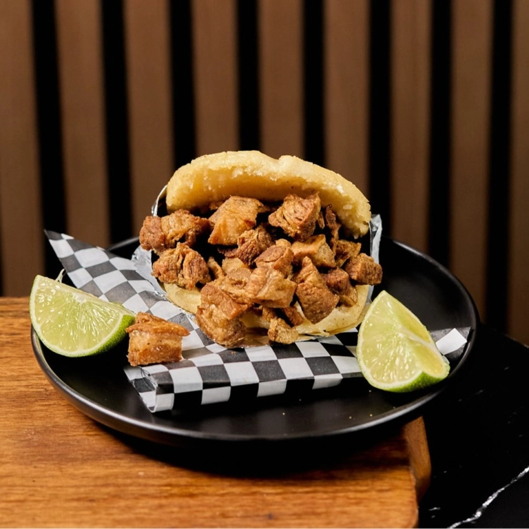 Arepa Chicharrón