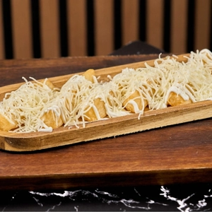 Yuca Frita Con Nata Y Queso