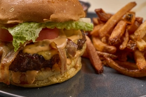 VALDARI BURGER