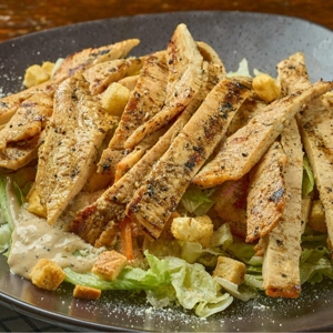Ensalada Cesar Con Pollo