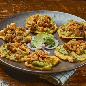 Tostones/Guacamole/Chicharron